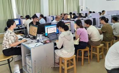 數(shù)智賦能教師隊伍建設(shè)——學院舉辦《人工智能素養(yǎng)》師資培訓