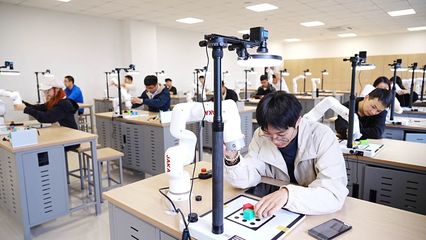 機器人+教育 一場科技與教育的雙向奔赴